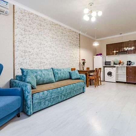Апартаменты С Видом На Город Pavlodar Buitenkant foto