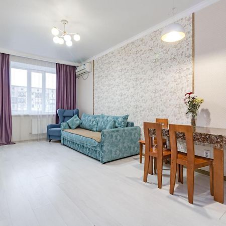 Апартаменты С Видом На Город Pavlodar Buitenkant foto